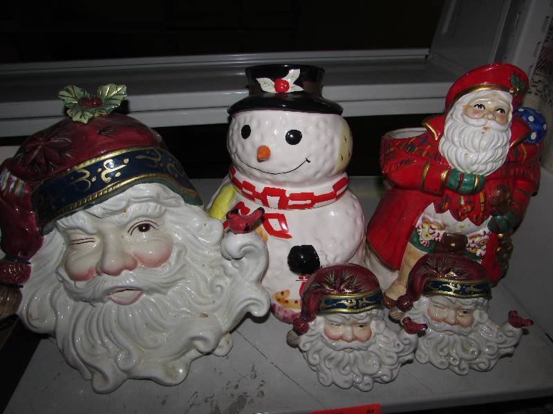 lot 92 image: Cookie Jars, Santa head with salt and pepper shakers, Snowman Cookie Jar, Santa Cookie Jar, no lid