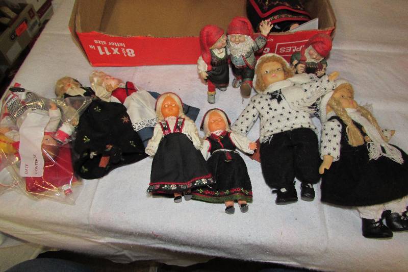 lot 97 image: Norwegian dolls, one has a broken head, see pictures