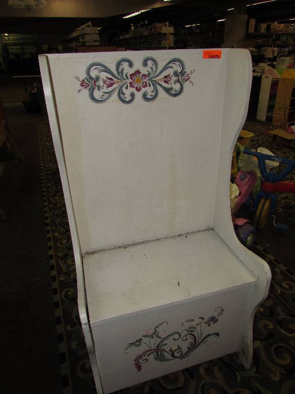 lot 1 image: Hall Bench