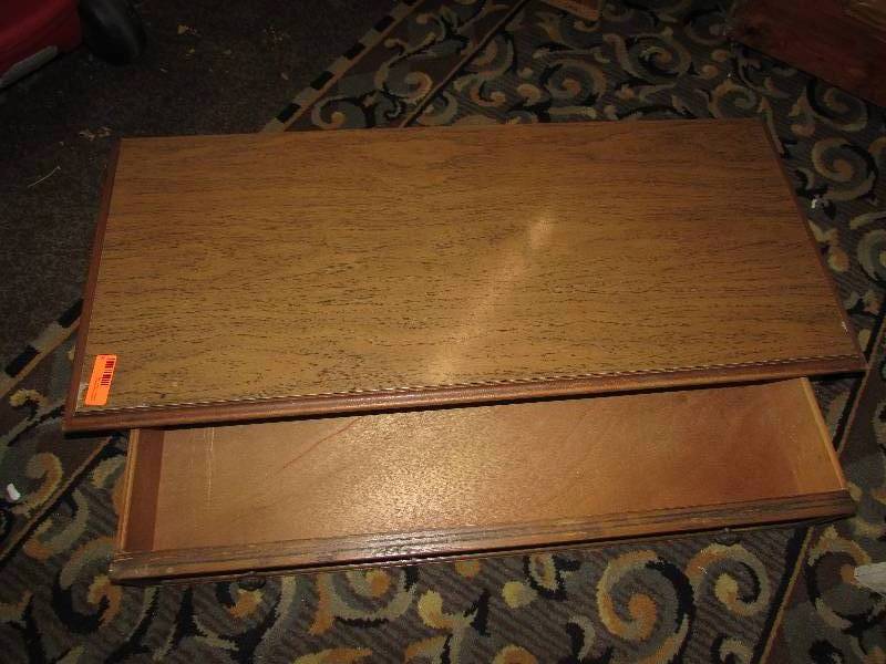 lot 4 image: Desk top with drawer, just needs legs