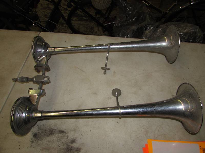 Vintage Air Horn