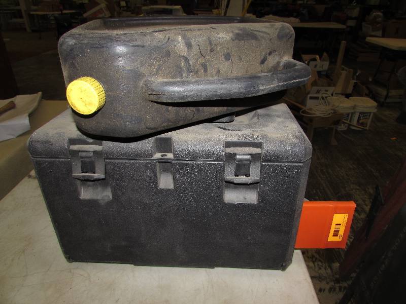 Oil Catch basis and Chain saw case