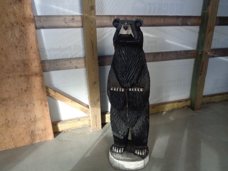lot 6 image: 5 Ft Chainsaw Carving