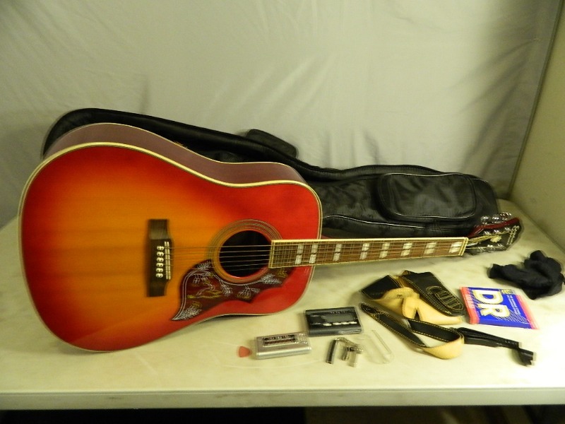 lot 2 image: Epiphone Hummingbird Acoustic Guitar