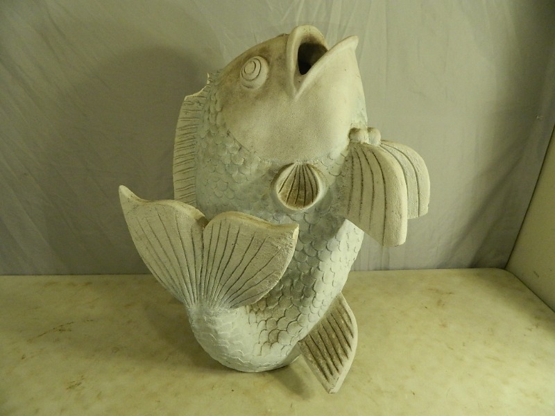 lot 11 image: Large Fish