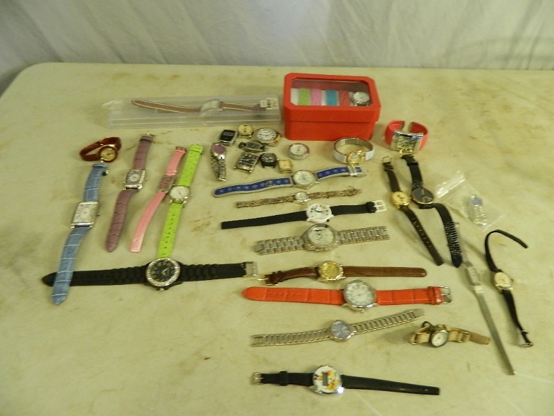 lot 27 image: Assorted Watches and Watch Parts