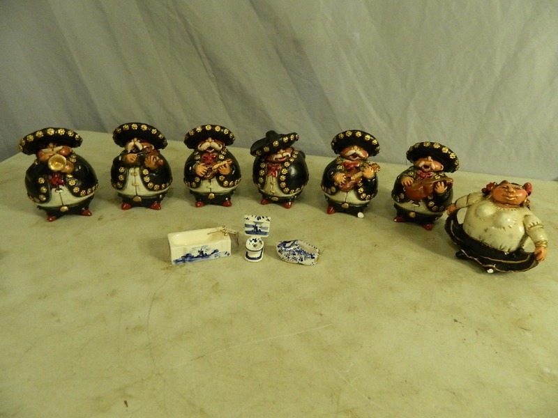 lot 36 image: Mexican Figurines and More