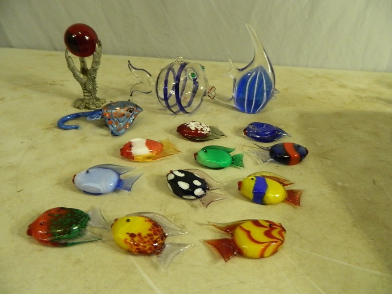 lot 41 image: Glass Fish and More