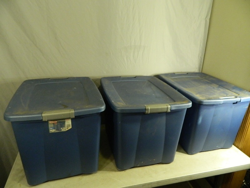 lot 64 image: 3 Totes with Lids