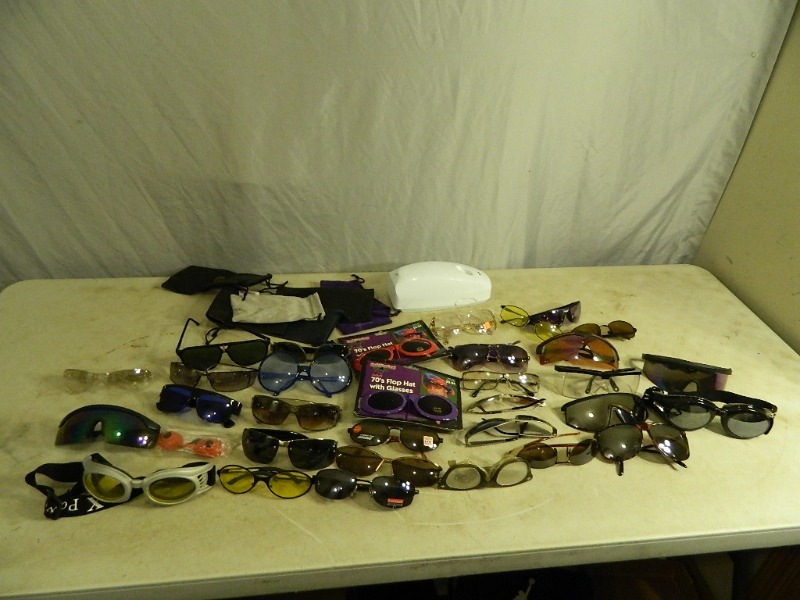 lot 73 image: Glasses and More