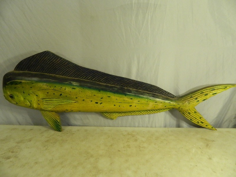 lot 7 image: Large Wooden Fish