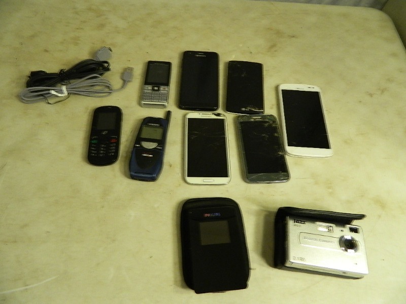 lot 108 image: Cellphones and More