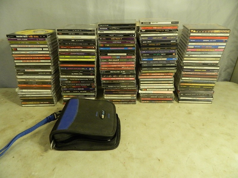 lot 114 image: Cds