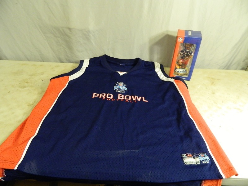 lot 123 image: Probowl Collectibles