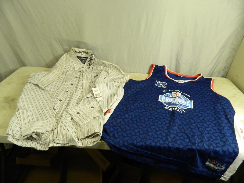 lot 135 image: ProBowl Jersey and New Mens Shirt