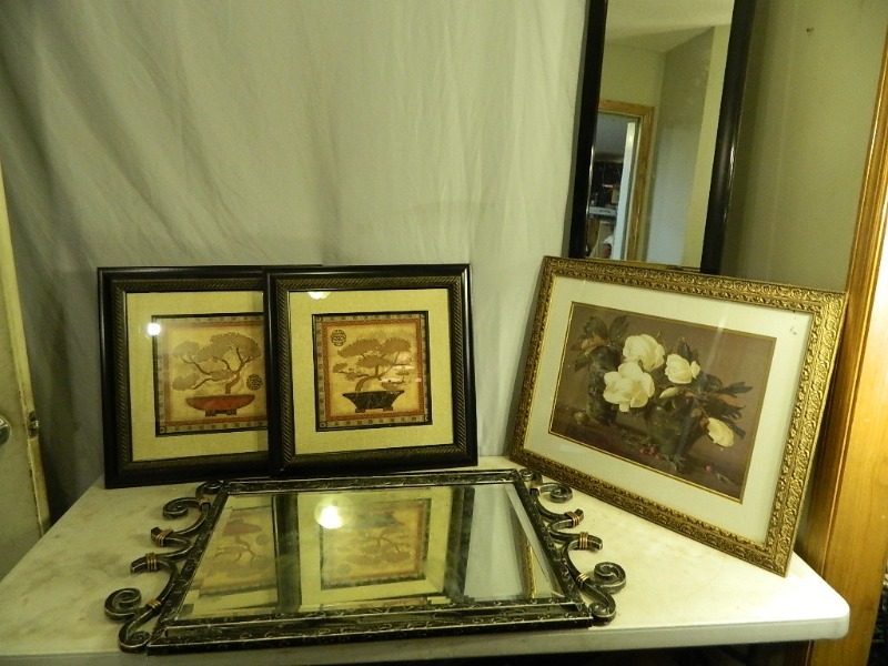lot 178 image: Mirrors and Framed Art