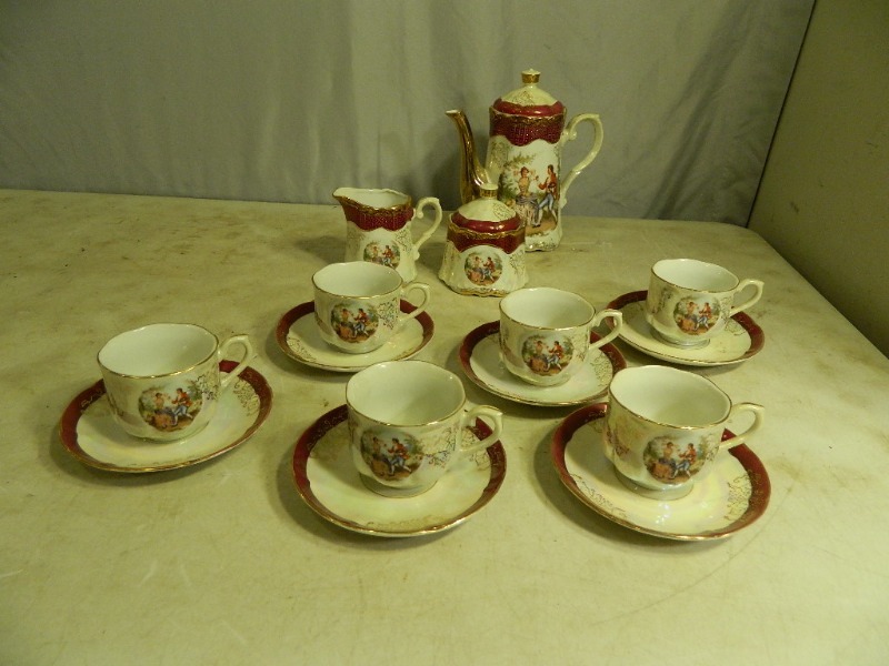 lot 182 image: Beautiful Tea Set