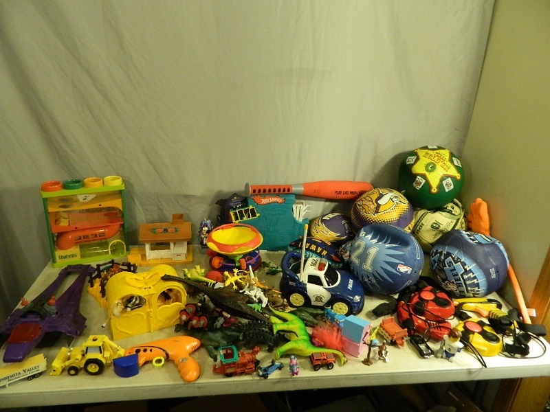 lot 193 image: Large Lot of Toys