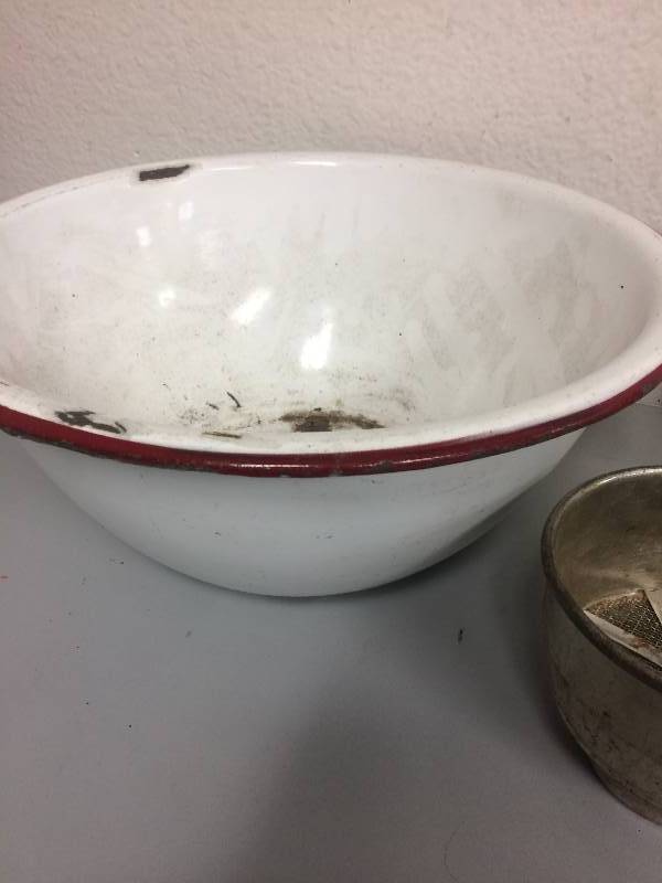 lot 2 image: Vintage Flower Sifters, Bowl and More