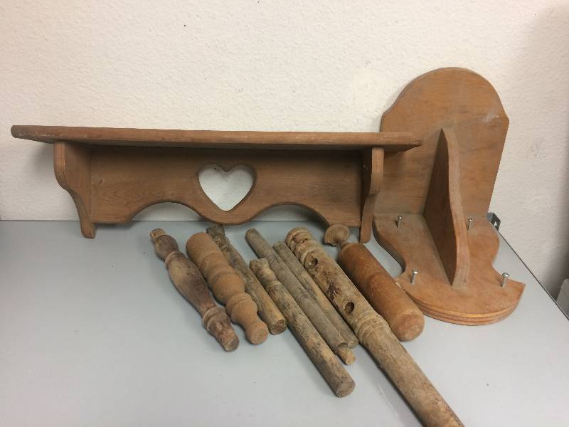 lot 5 image: Wooden Shelves, Legs and Dowels