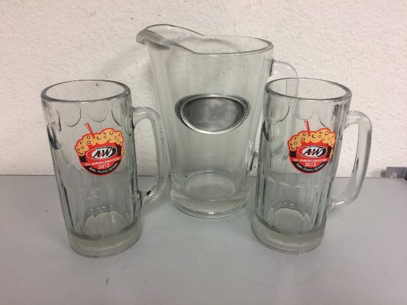 lot 9 image: A&W Mugs with Pitcher