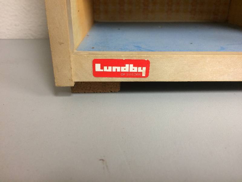 lot 15 image: Vintage Lundby Dollhouse