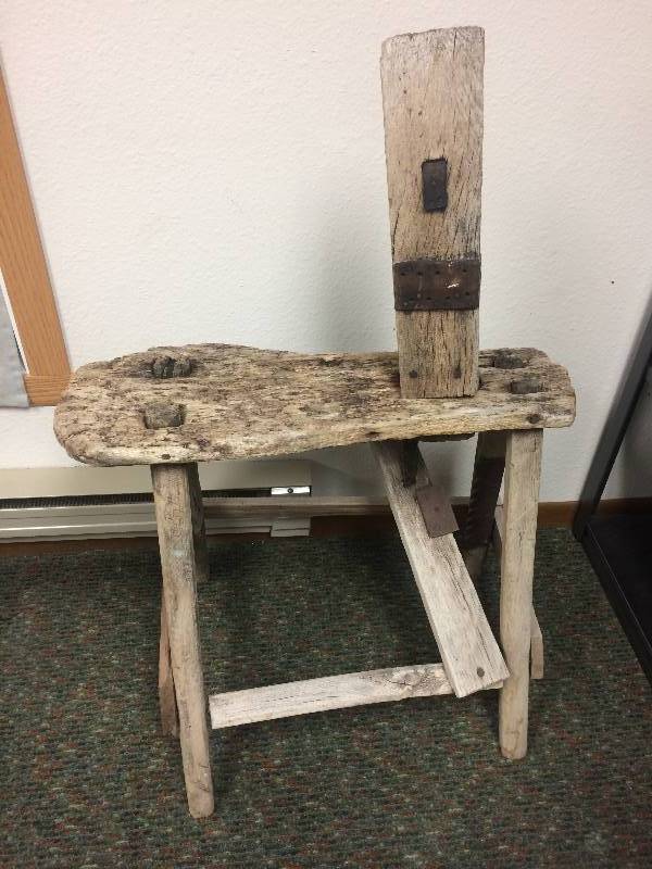 lot 33 image: Vintage Stitching Horse