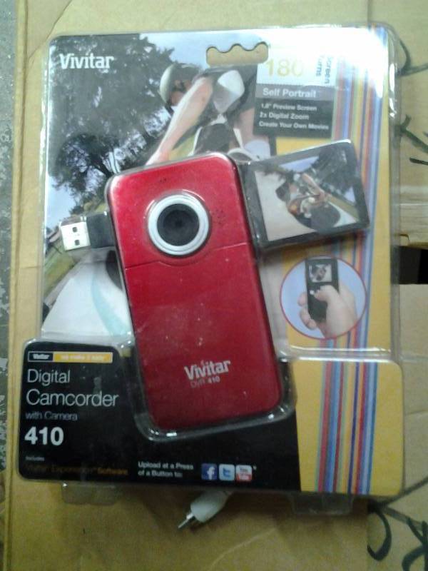 lot 31 image: New Vivitar Digital Camcorder Model 410