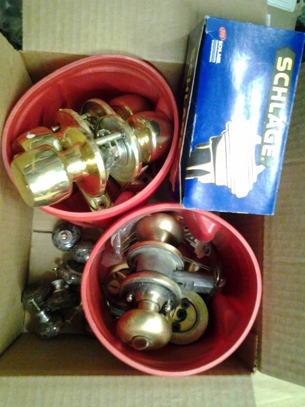lot 35 image: 2 Coffee Cans Of Misc Door Knob, Mostly Exterior, All Keys & Parts Included, 8 Marble DoorDrawer Pulls