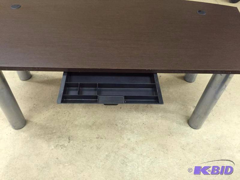 lot 73 image: Professional Office Desk