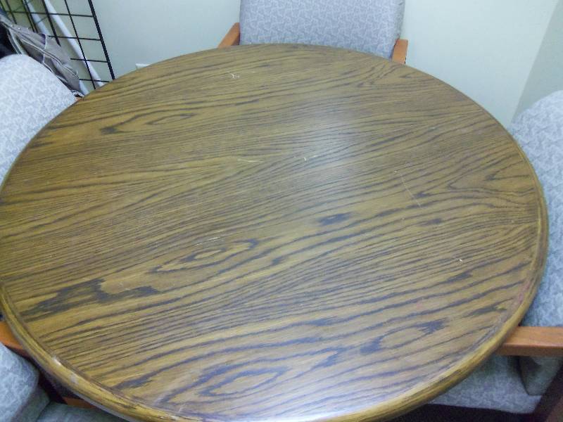 lot 39 image: Table and Chairs
