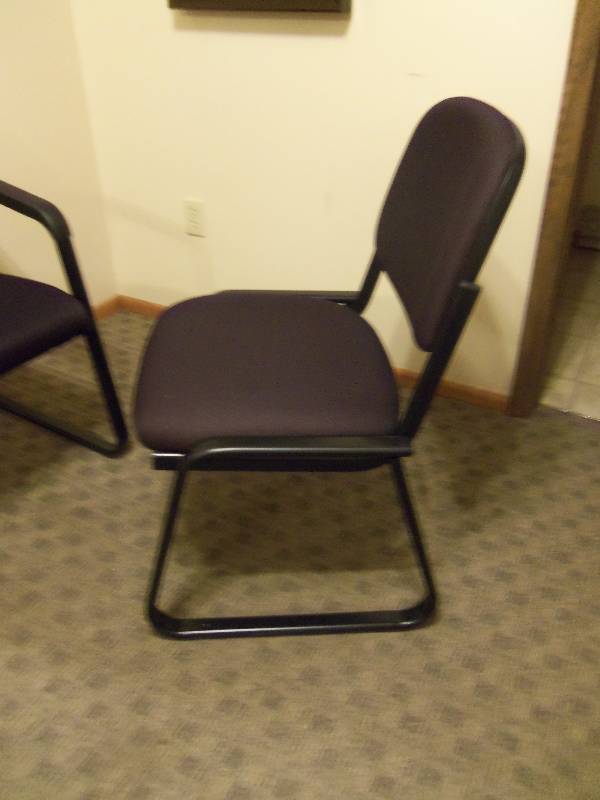 lot 32 image: Waiting Room Chair
