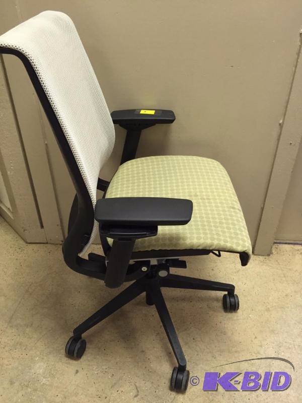 lot 70 image: Turnstone Office Chair