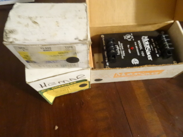 lot 30 image: Greenlee 50344749 elapsed time meter. Motor saver model 100