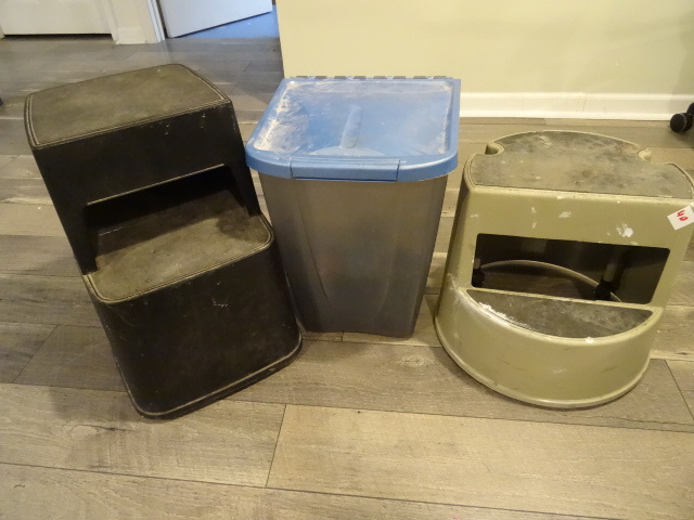 lot 40 image: 2 step stools. Dry pet food container