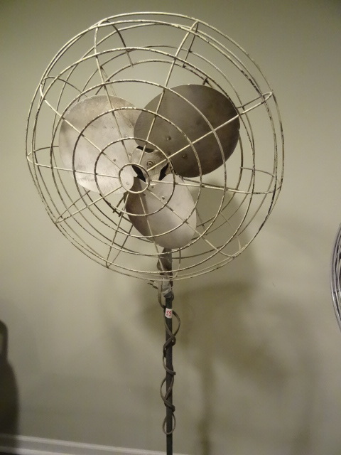 lot 55 image: 24 shop fan with pedestal.