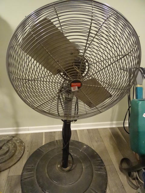 lot 56 image: 26 dayton pedestal fan
