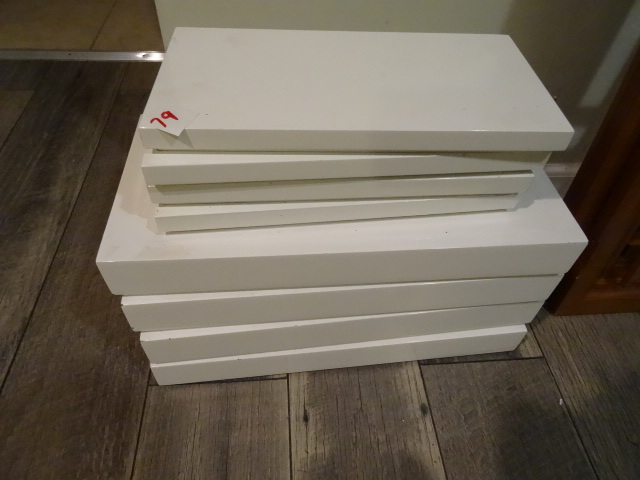 lot 79 image: 8 white window blinds