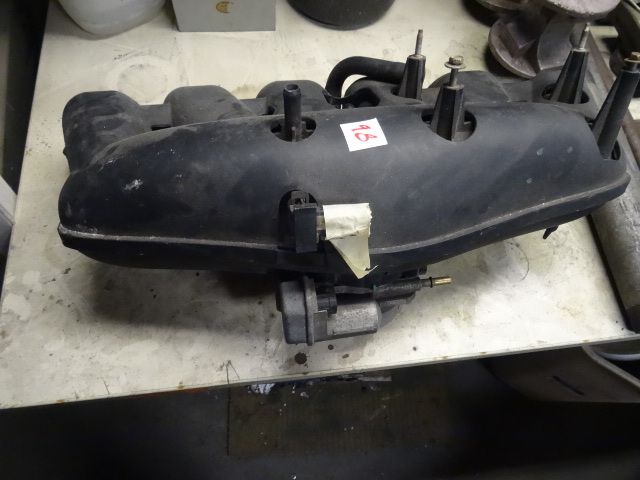 lot 98 image: Intake manifold assembly for 2006 GMC Envoy inline 6.