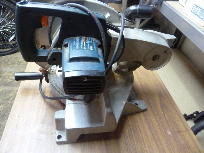 lot 26 image: Black & Decker Chop Saw