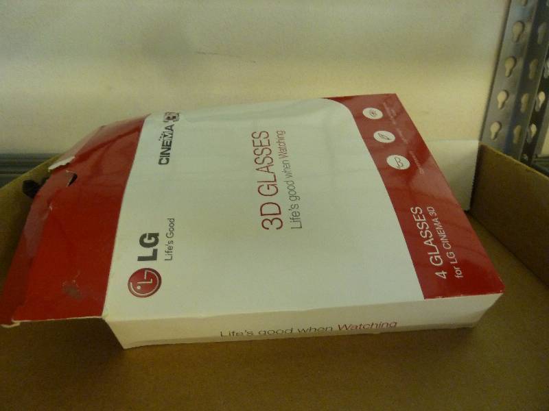 lot 75 image: 3D Glasses