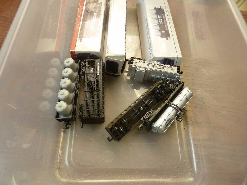 lot 80 image: Train Lot