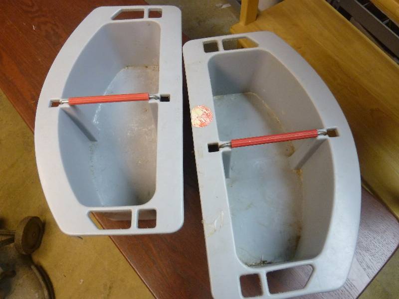 lot 111 image: Cleaning Carry Totes