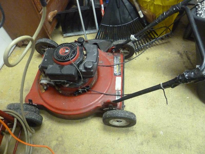 lot 144 image: Murray Push Lawn Mower 22
