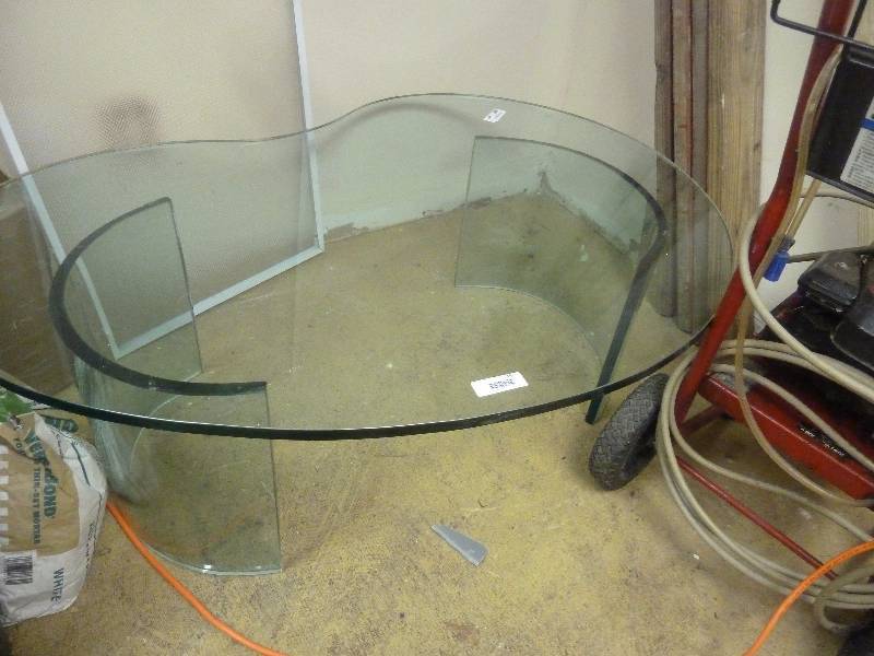 lot 147 image: Modern Coffee Table