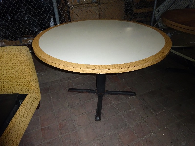 Round Table