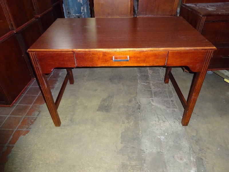 1 Drawer Desk