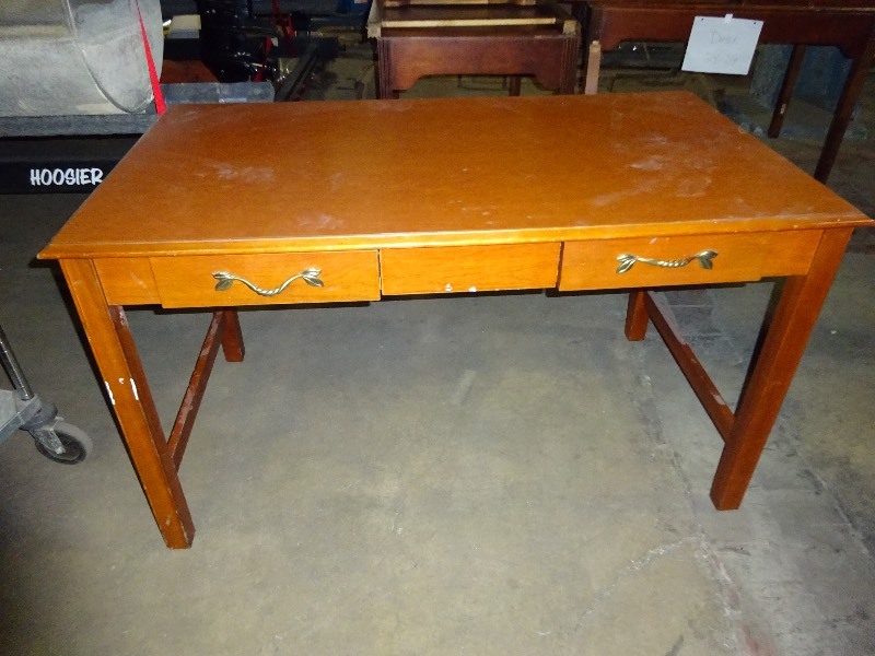 2 Drawer Desk