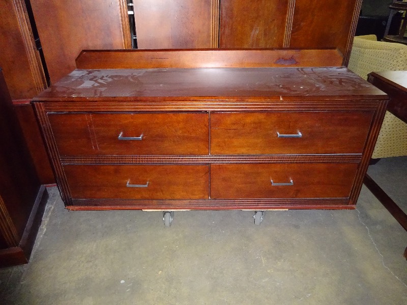 4 Drawer Dresser