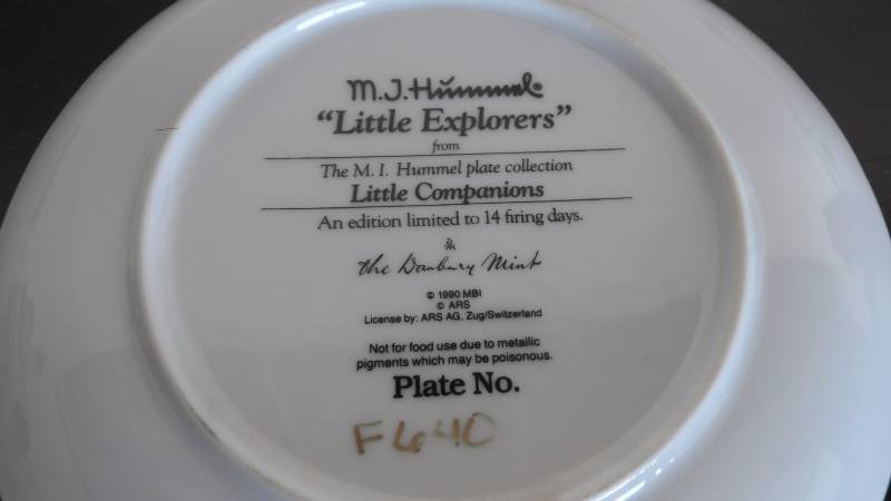 M.J. Hummel Little companions